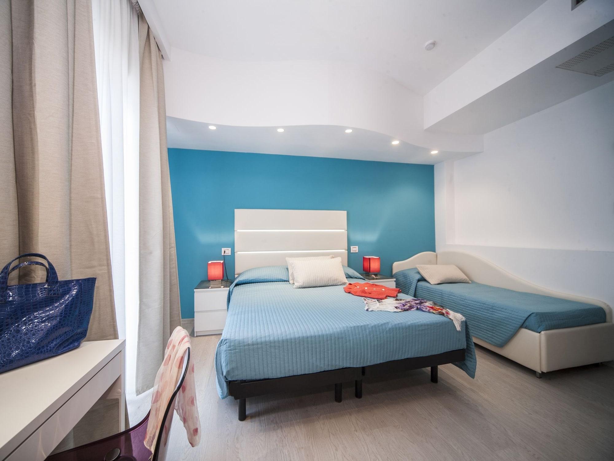 Levante 4*